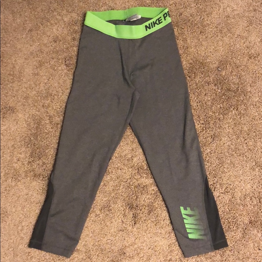 Nike Pro Crop Leggings
